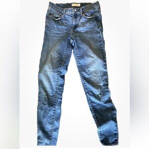 Women’s Gap jeans size 26L True Skinny